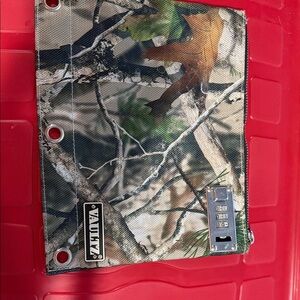 Vaultz Camo Binder Pouch